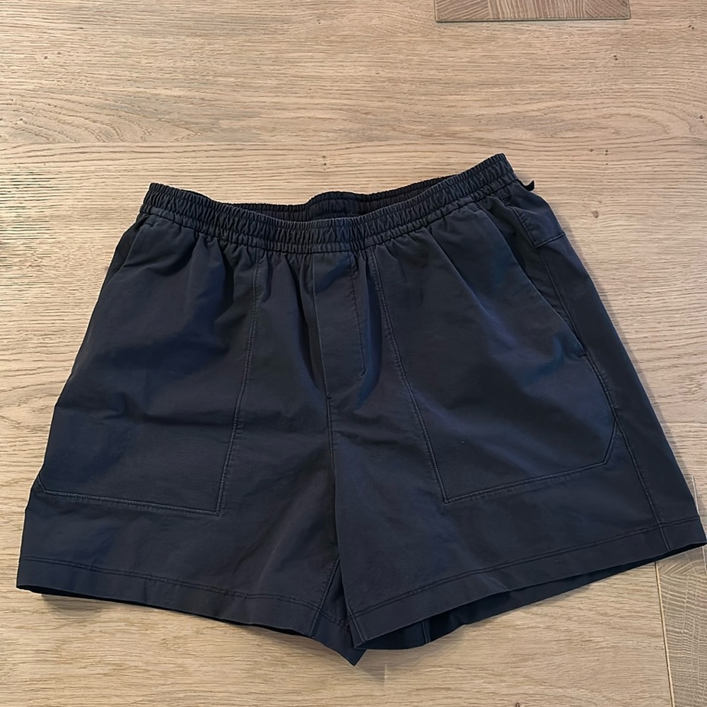 Lululemon Bowline 5 in Short